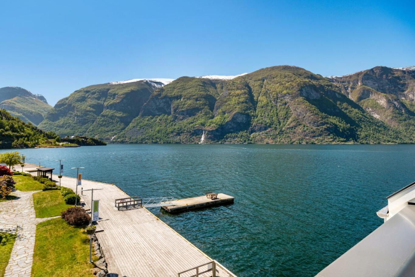 Wangen Apartments As Aurland Exterior photo